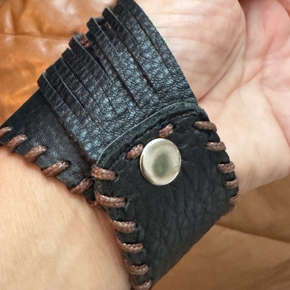 Idyllwind Women's Thunderbird Leather Cuff Bracelet - Picture 3 of 9